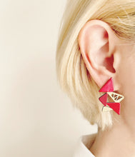画像をギャラリービューアに読み込む, 【漆ing/三角・赤に金】Paper Jewelry × 漆 ピアス