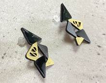 画像をギャラリービューアに読み込む, 【漆ing/三角・黒に金】Paper Jewelry × 漆 ピアス