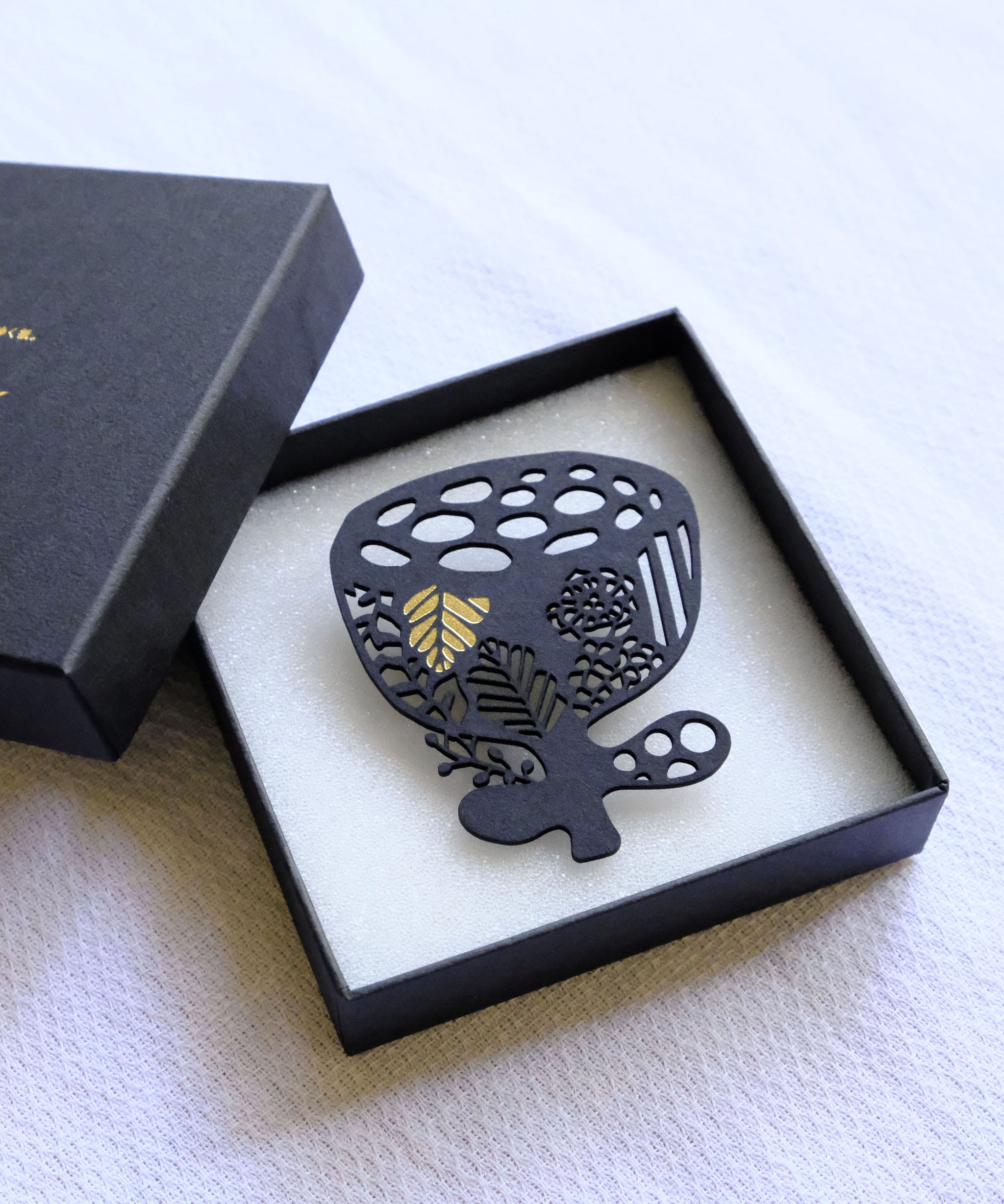 Broach / Muette – Paper Jewelry_JAPAN